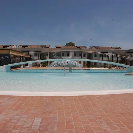 Warm With Swimming Pool In A Village * Bibione