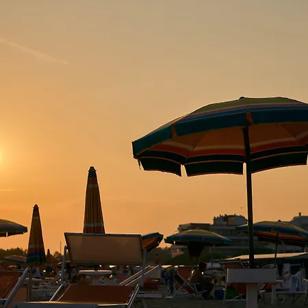 Warm With Swimming Pool In A Village Apartment Bibione
